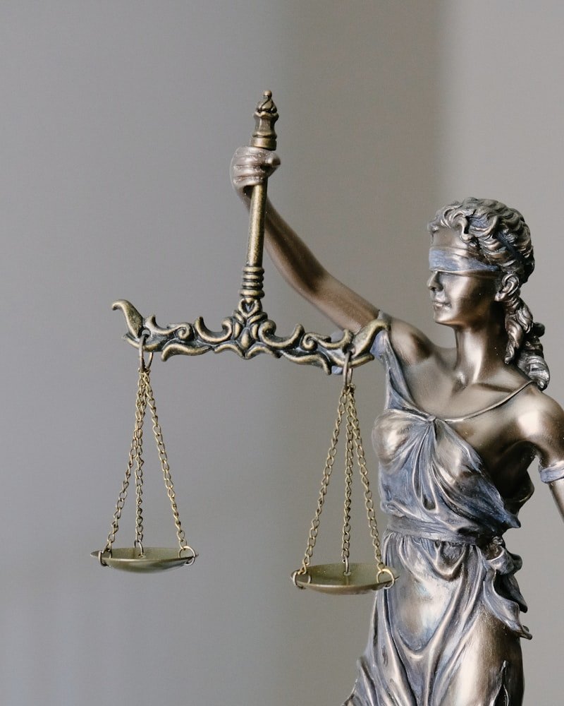 Ottawa personal injury law — scales of justice and gavel symbolizing legal advocacy for accident victims
